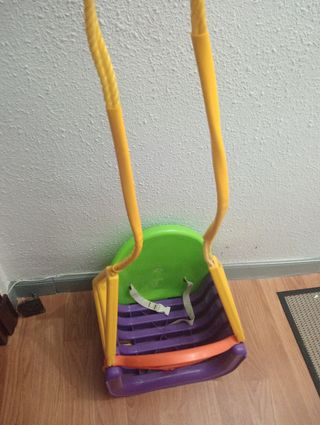 Columpio infantil  en perfecto estado