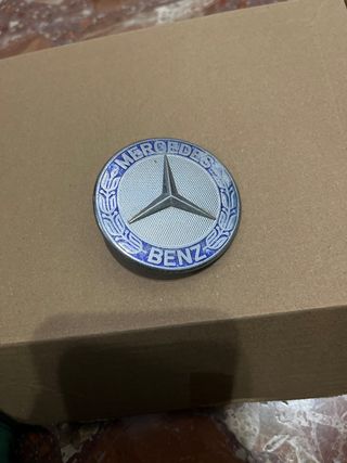Insignia Mercedes Benz