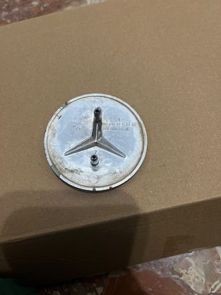 Insignia Mercedes Benz
