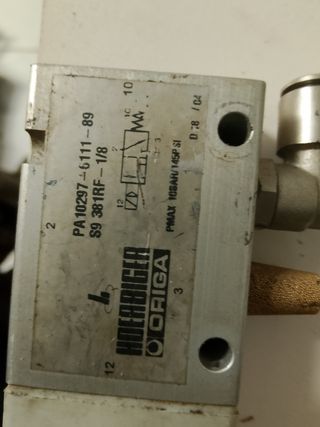 Válvula y pedal neumáticos