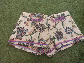 Shorts estampados mujer