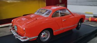 VW Karmann Ghia 1966 1/18 Road Signature de segunda mano por 62