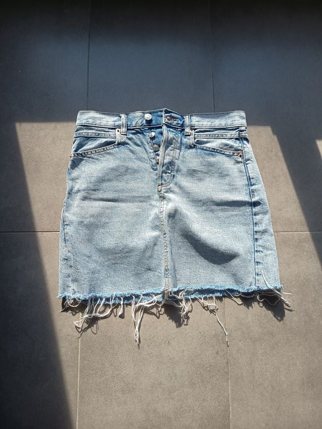 Mini Falda Vaquera Estilo Desgastado