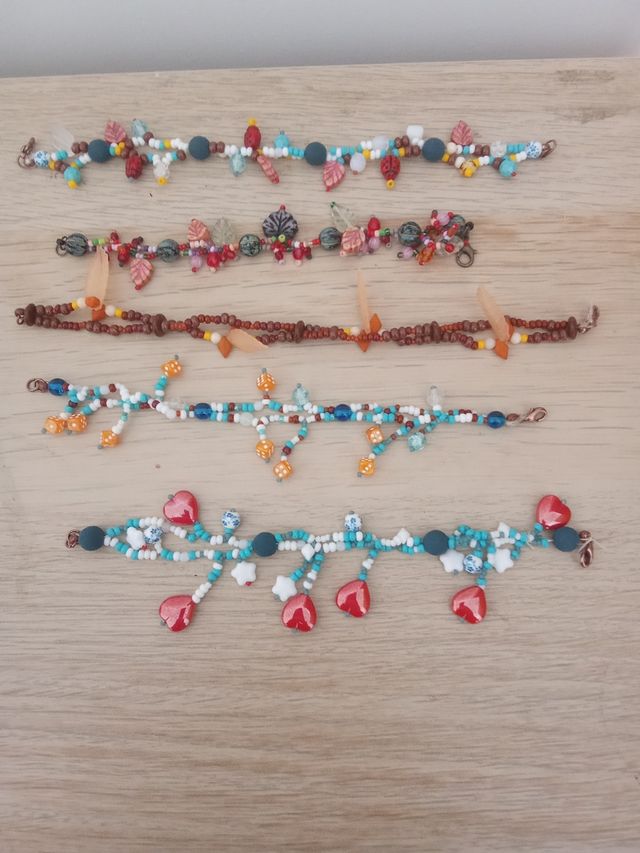 Pulseras boho artesanas multicolor