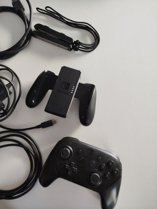 Nintendo Switch - Azul y Rojo