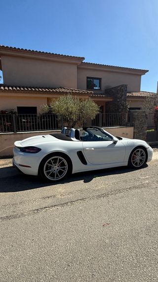 Porsche Boxster 718 S con 2 años APPROVED 
