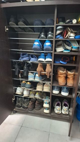 Armario almacenaje con puertas de cristal