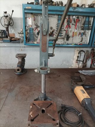 Taladro de banco T1942