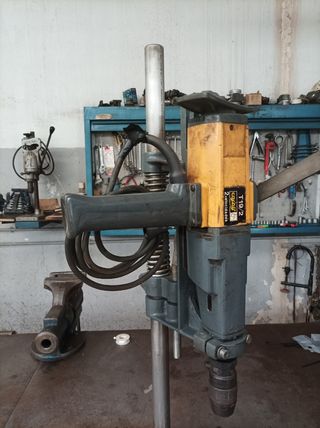 Taladro de banco T1942