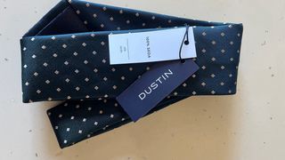 Corbata Dustin seda verde con rombos dorados