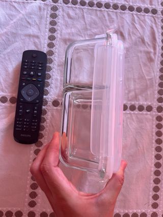 Tupper de cristal con cubiertos