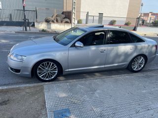 Audi A6 2005.   etiqueta B