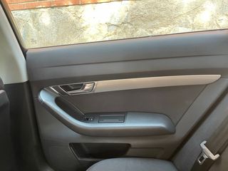 Audi A6 2005.   etiqueta B