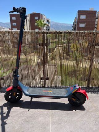 Parinete Red Bull Race 2.0 10" Eléctrico 500W