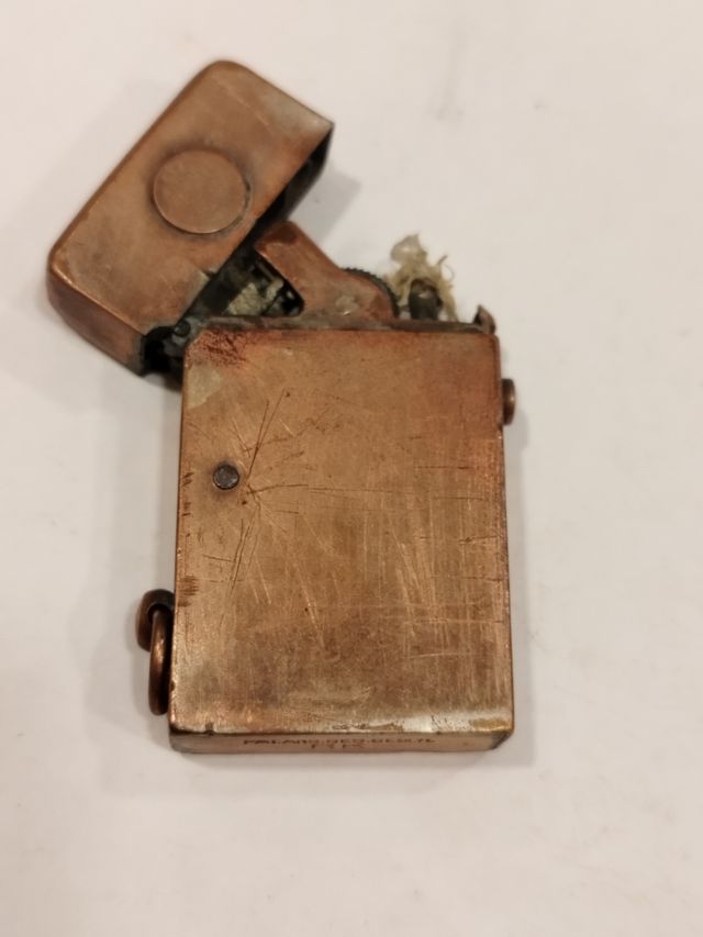 Mechero gasolina antiguo