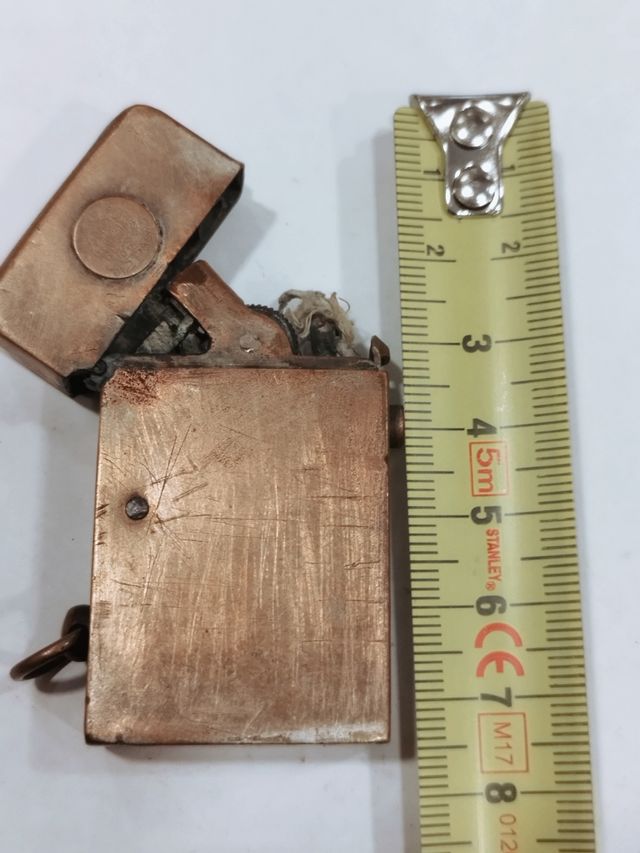 Mechero gasolina antiguo