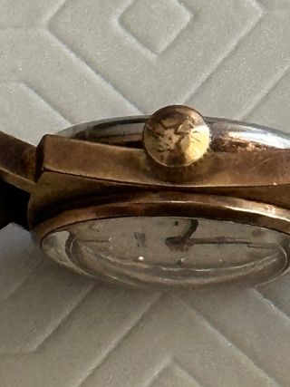 Reloj Duward dorado mujer