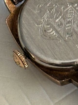 Reloj Duward dorado mujer