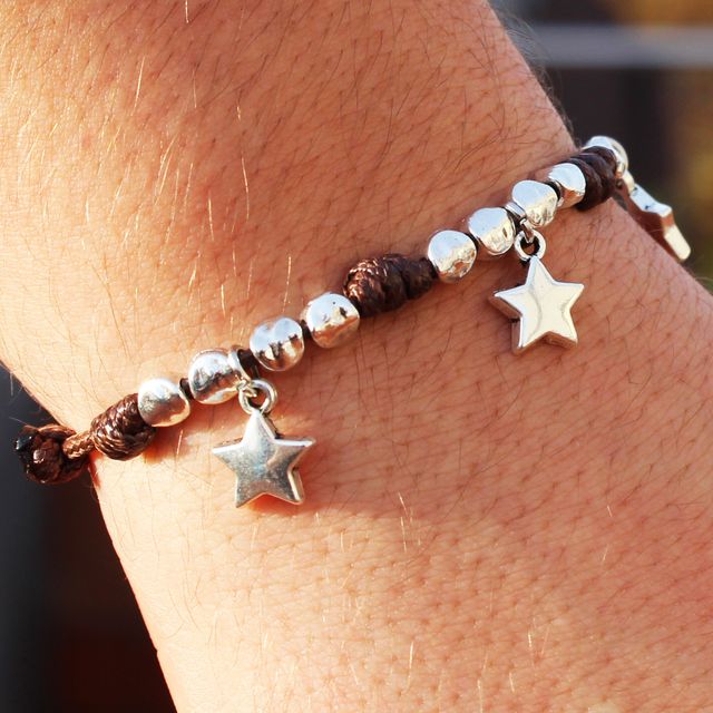 Pulsera de cordón marrón con estrellas - Unisex