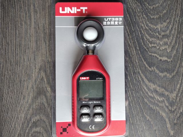 Digital Luxometro 200.000 LUX UNI-T UT383