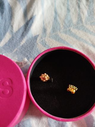 Pendientes Tous dorados y verdes