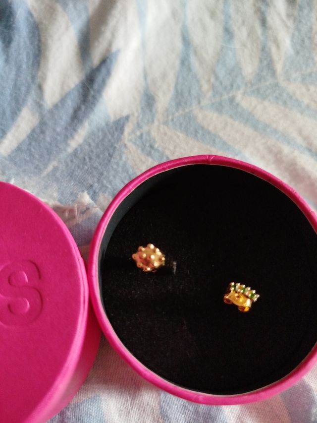 Pendientes Tous dorados y verdes