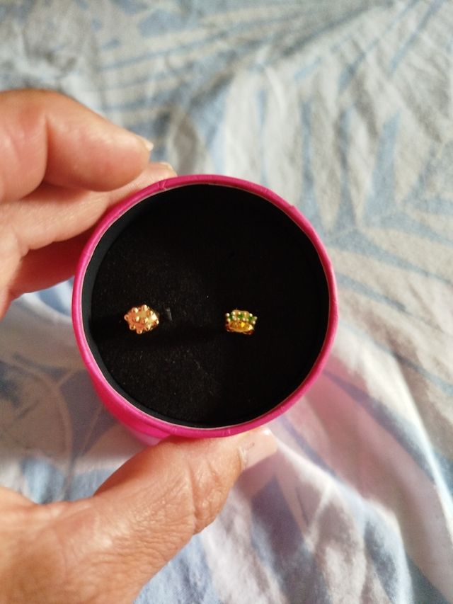 Pendientes Tous dorados y verdes