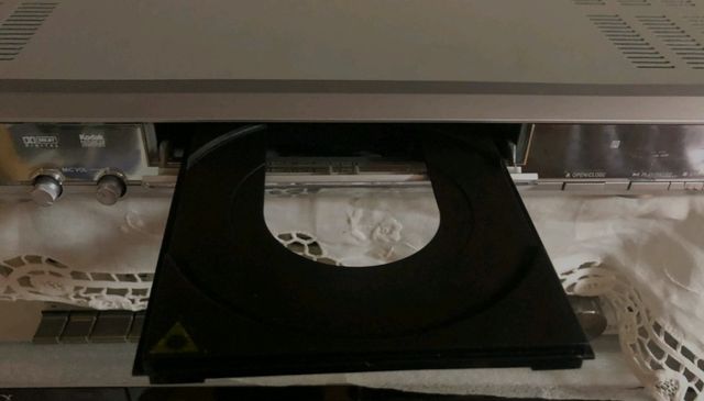 PARTI DI RICAMBIO Lettore DVD Grundig DR3000DD