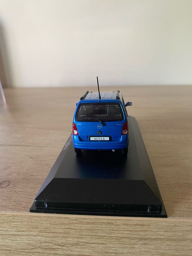 Miniatura Opel Agila Azul 1:43