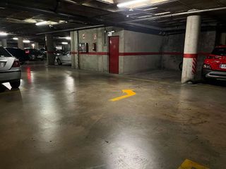 Garaje en venta en Sant Josep en Hospitalet de Llobregat, L´