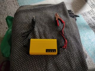 Cargador baterías 12V2A-3A