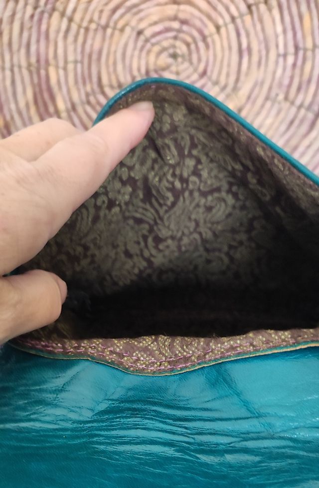 Mala em pele Marrocos artesanal nova