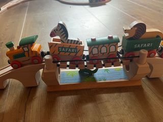 Tren de madera Janod Safari + Ikea Lillabo
