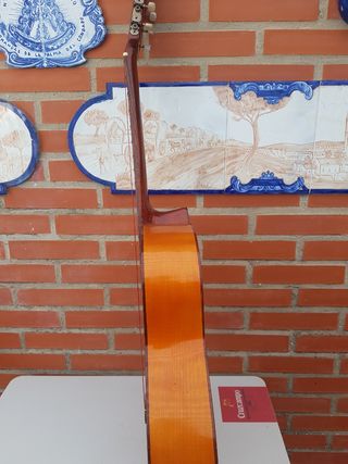 Guitarra Alhambra antigua