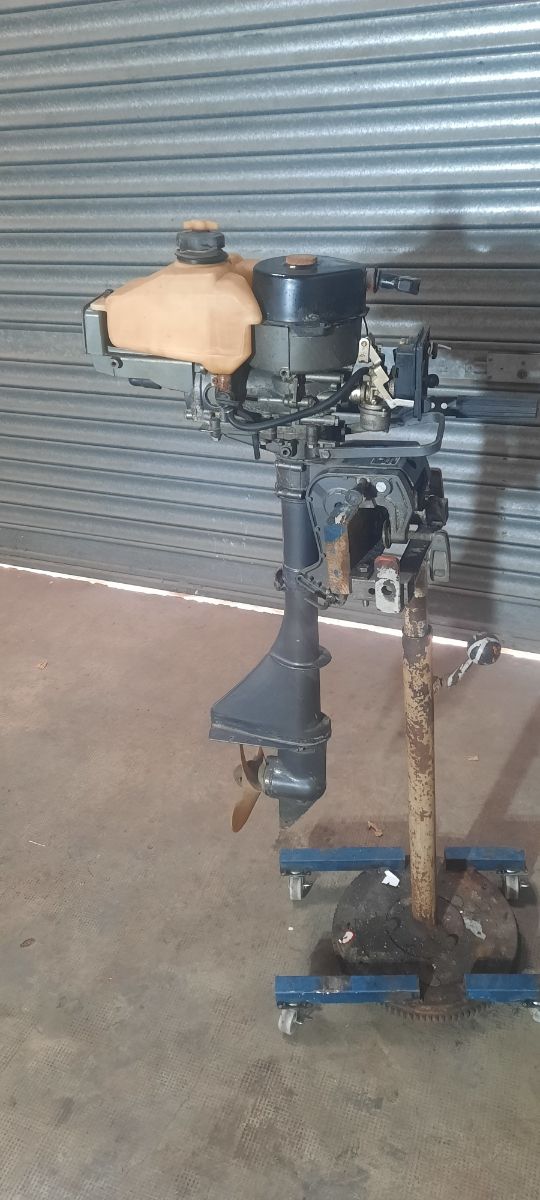Motor Tohatsu 3.5cv puesta a punto hecha