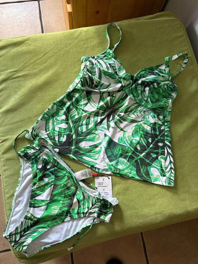 Bikini Tankini estampado hojas