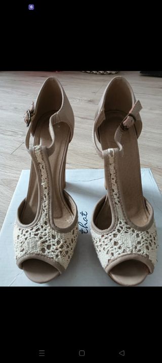 Sandalias beige plataforma crochet