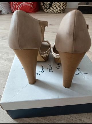 Sandalias beige plataforma crochet