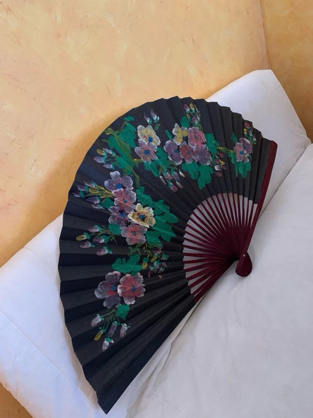 Abanico pintado Decoración 130x75 cm