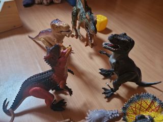 Lote 8 dinosaurios de juguete