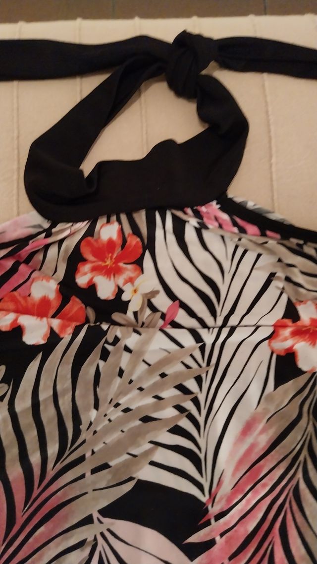 Abito estivo floreale nero rosa