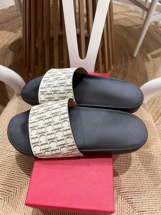 Chanclas Carolina Herrera CH Originales y nuevas
