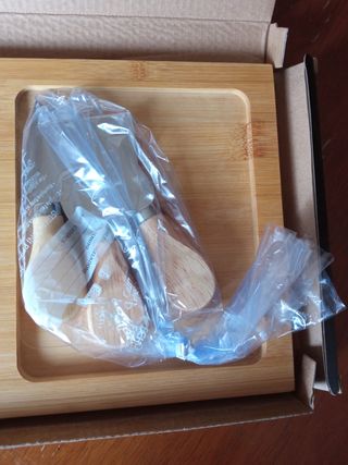 Tagliere per formaggi con 3 utensili