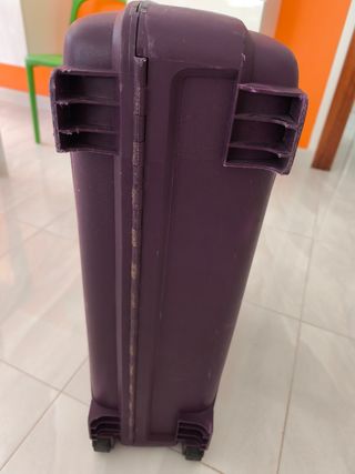 Maleta Roncato morada