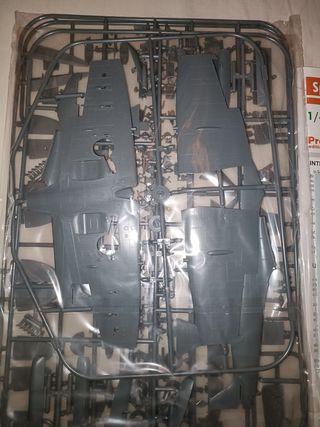 Aereo Kit Spitfire Mk.VIII Eduard Profipack 1/48
