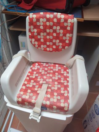 Asiento elevador Chicco para bebé