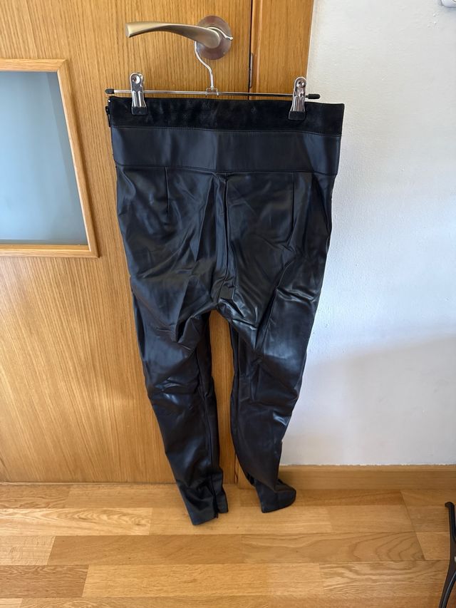 Pantalones cuero Zara XS
