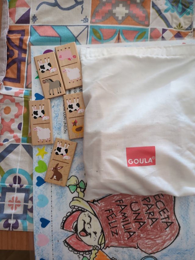 Domino Goula granja madera