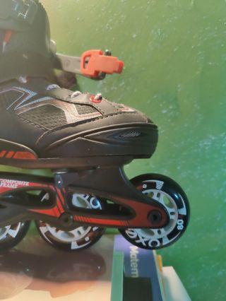 Patines OXELO 4 ruedas número 29 al 32 
Nuevos 
