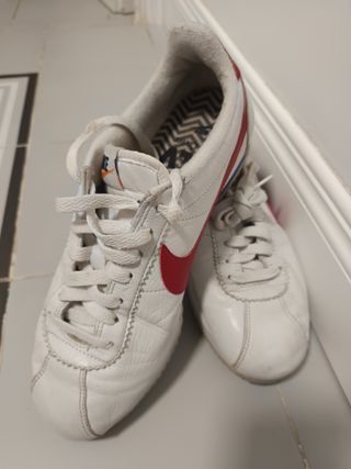 Zapatillas Nike Cortez piel blancas